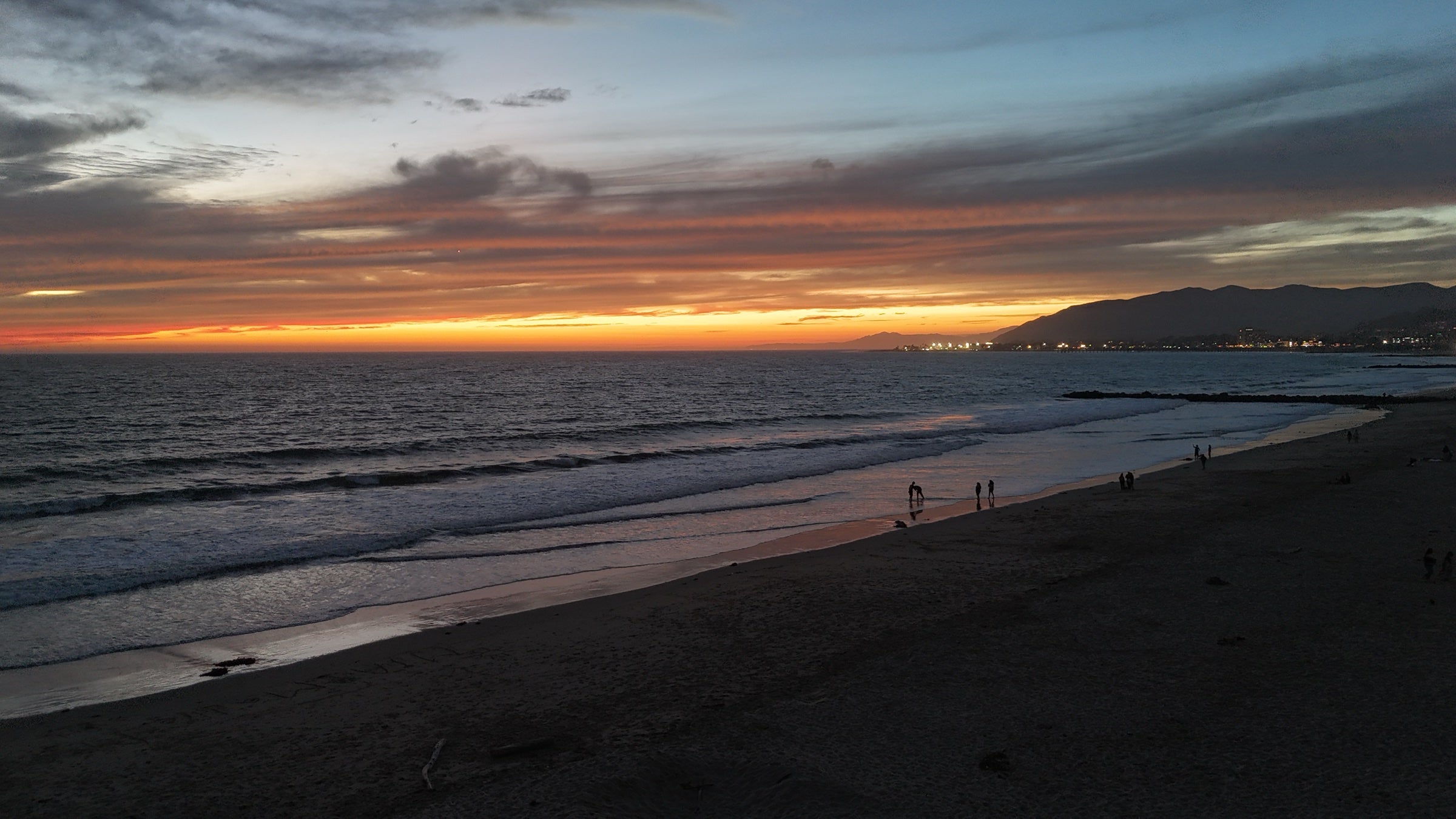 A quiet walk along a Pacific shoreline